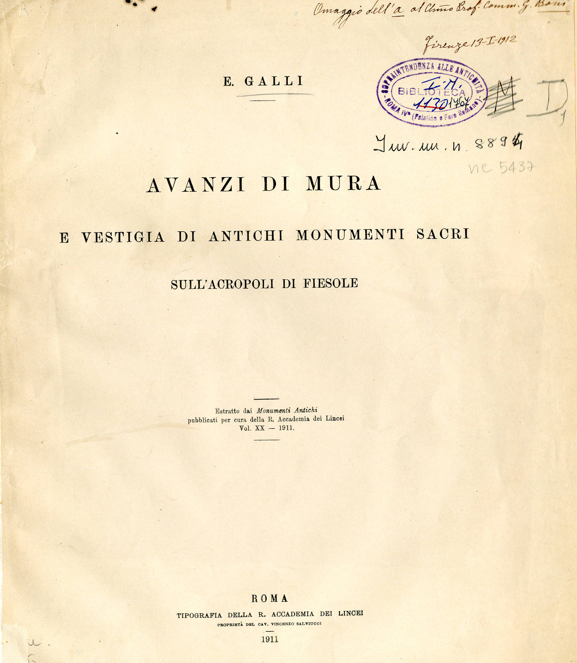 Avanzi di mura e vestigia di antichi monumenti sacri sull'Acropoli di Fiesole