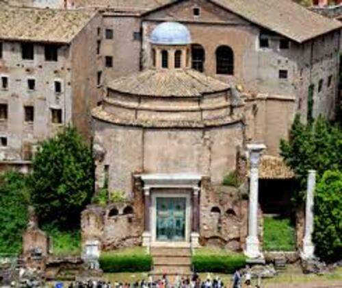 Tempio di Romolo (cosiddetto)