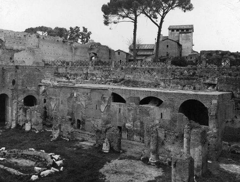 006413 - monumento - Stadio di Domiziano, lato settentrionale,dopo i lavori di restauro (1972). Senza negativo