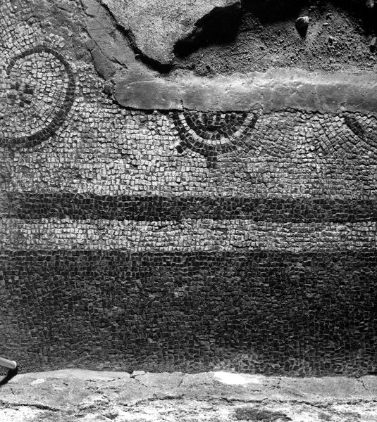 021941 - restauro - Palatino, Clivo Palatino, Tempio di Giove Statore, lavori nella zona presso l'Arco di Domiziano (1982); neg. serie FILM, n. 1018