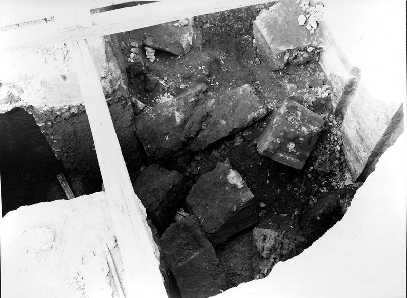 001832 - scavo archeologico - Casa dei Grifi, durante i lavori di scavo. Neg. serie E nÂ°2089-2090