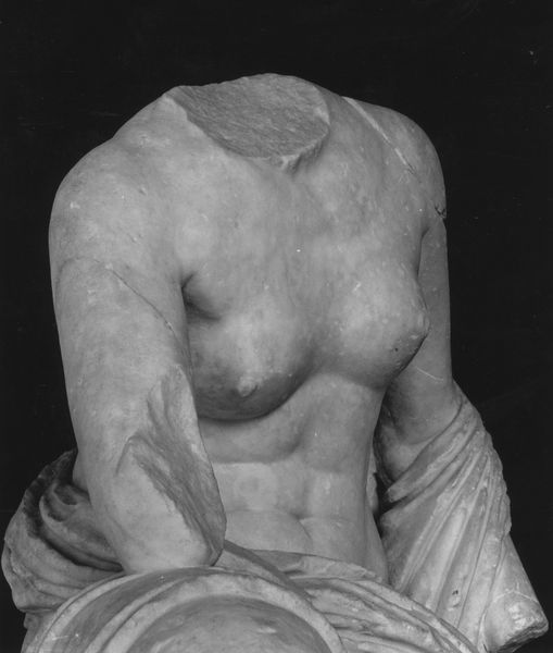 C000706 - restauro - Colosseo, settore orientale, primo ordine. Lavori di ripristino della pavimentazione presso uno dei fornici; neg. serie I130