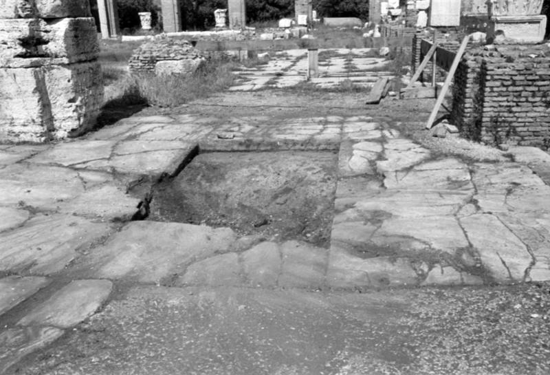 1-00025/ 07902/ 16793 - Roma - Foro Romano - Basilica Giulia