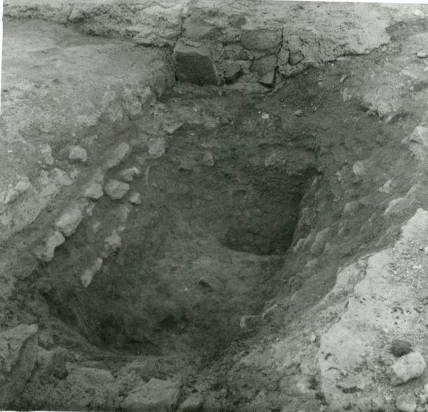 002732 - scavo archeologico - Casa Repubblicana a fianco delle Scalae Caci (sud-ovest della Casa di Livia), copertura con soletta, terrapieno superiore. 11/03/1975 Neg. serie 6x6 nÂ° 2697