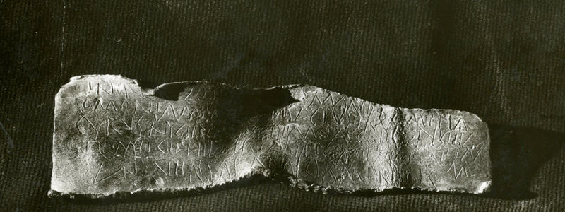 002769 - reperto - Casa di Livia, tabella defictionis (maledizioni): scoperta durante i saggi di scavo del 1952 (?). Neg. serie 9x12 nÂ° 646/648