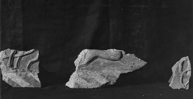 C000783 - monumento - Colosseo, settore sud-est, secondo ordine. Particolare del muro in blocchi travertino in corrispondenza dell'ingresso orientale (foto 1976); neg. serie I255
