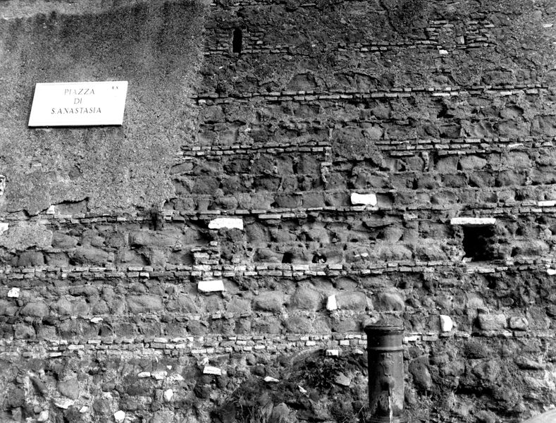 005426 - monumento - Veduta del muro di cinta