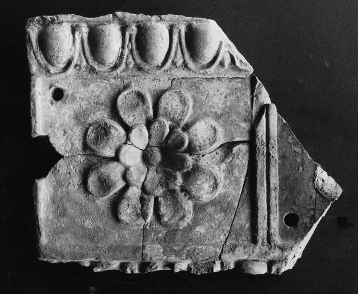 C000895 - reperto - Colosseo, ipogei, galleria occidentale, alcuni parapetti di vomitoria esposti nel antiquarium; neg. serie I267