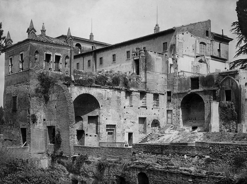 022609 - monumento - Palatino, Domus Augustana, Villa Mills, particolare della porzione sinistra della facciata meridionale; negativo serie E, n. 651. Inv. n. 1336