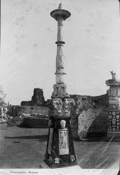 C001205 - reperto - Colosseo, ipogei, galleria occidentale (Antiquarium). Frammento di statua femminile panneggiata; neg. serie I331