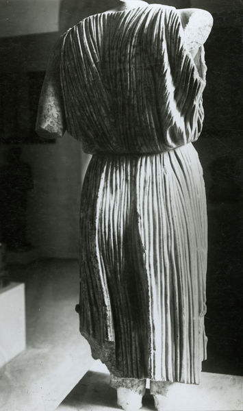C001249 - monumento - Colosseo, settore nord-orientale, chiesa di S. Maria della PietÃ . Iscrizione commemorativa del restauro della chiesa effettuato dall'Arciconfraternita del Gonfalone nel 1622 (foto settembre1988); neg. serie I2164