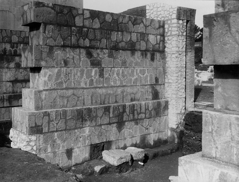 012177 - monumento - Basilica Emilia, ingresso centrale visto da sud. Neg. serie E nÂ° 1079