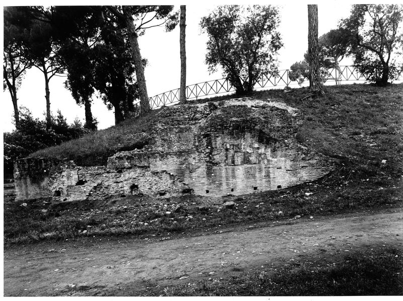 002976 - monumento - Strutture Imperiali prospicenti la via di S. Gregorio: luglio 1992