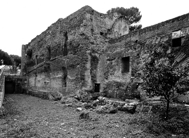 002961 - monumento - Strutture Imperiali prospicenti la via di S. Grecorio: luglio 1992