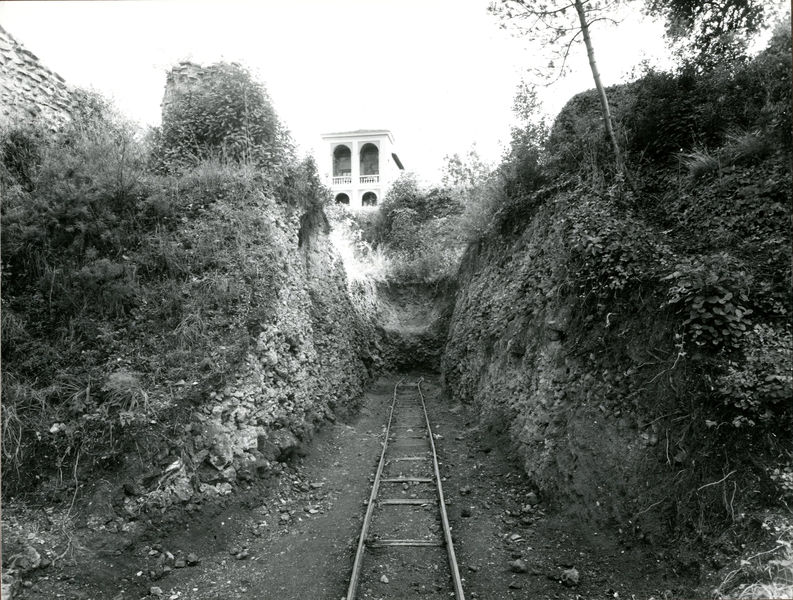 002448 - scavo archeologico - Casa di Augusto, area del peristilio orientale, settore ovest, durante i lavori di scavo, novembre 1969. Neg. serie F nÂ° 2852