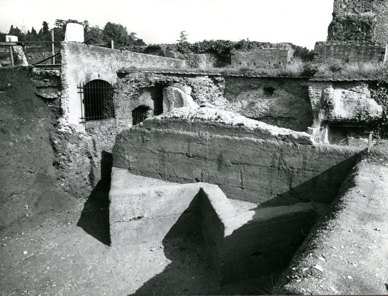002471 - scavo archeologico - Casa di Augusto, fondazione M del c.d. "Portico delle Danaidi" con le "structure diagoniae". Neg. serie 9x12 nÂ° 1114