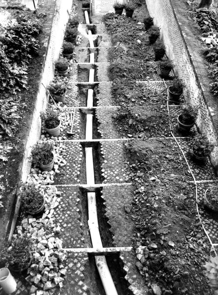 006032 - restauro - Palatino, Horti Farnesiani, lavori di fognature sulle scale 1/84; neg. serie FILM 1295