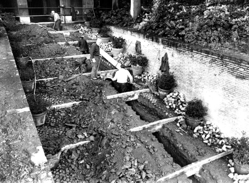 006034 - restauro - Palatino, Horti Farnesiani, lavori di fognature sulle scale 1/84; neg. serie FILM 1295