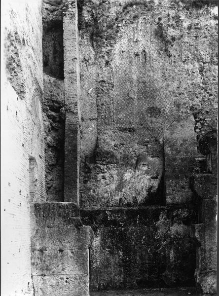 015440 - monumento - Foro Romano, Horrea Agrippiana, particolare delle murature dell'angolo orientale; neg. serie E, n. 1871