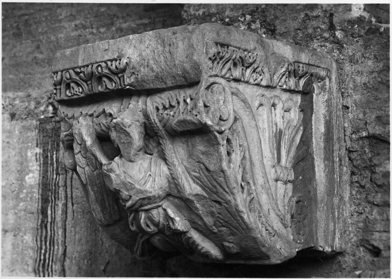 010570 - monumento - Foro Romano, Basilica di Massenzio, abside cosantiniana, mensole; neg. serie F, n. 1366