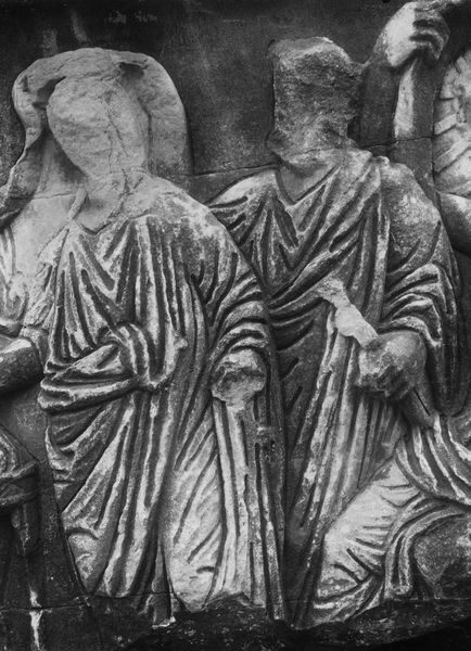 020695 - monumento - Foro Romano, Base dei Decennali, lato sud, con la scena del sacrificio, particolare di un personaggio (1935); Ist. Arch. German. n. 360