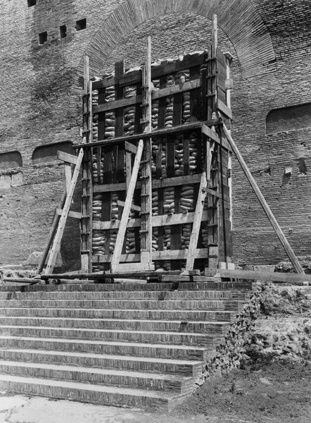 019199 - restauro - Foro Romano, la Curia, il portale, protezione antiaerea (foto Reale); senza negativo