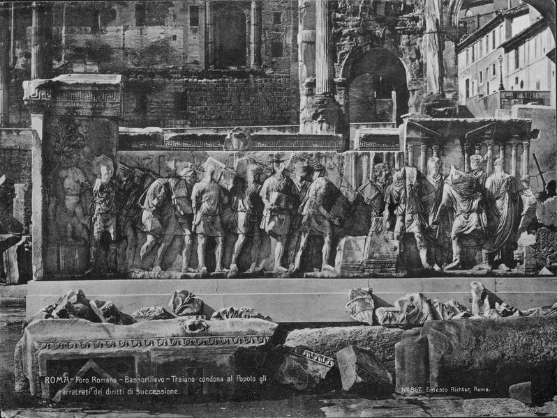015845 - monumento - Foro Romano, Plutei di Traiano, il rilievo con il condono dei debiti; senza negativo