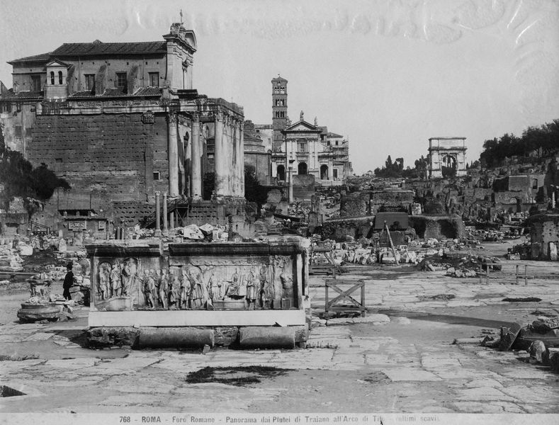 015887 - monumento - Foro Romano, Plutei di Traiano, il rilievo con l'institutio alimentaria, nella vecchia collocazione, con vista del Foro Romano (foto fine sec. XIX); senza negativo