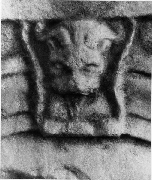 015904 - monumento - Foro Romano, Plutei di Traiano, il rilievo con l'institutio alimentaria, particolare di una chiave di arcata di una basilica (foto Accademia Americana); senza negativo