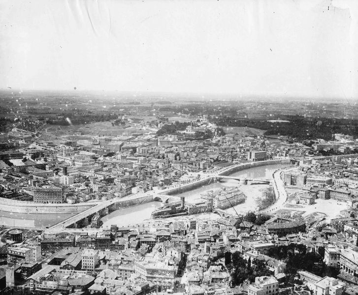 016239 - monumento - Roma, veduta aerea dell'Isola Tiberina e della zona circostante; neg. serie C, n. 428