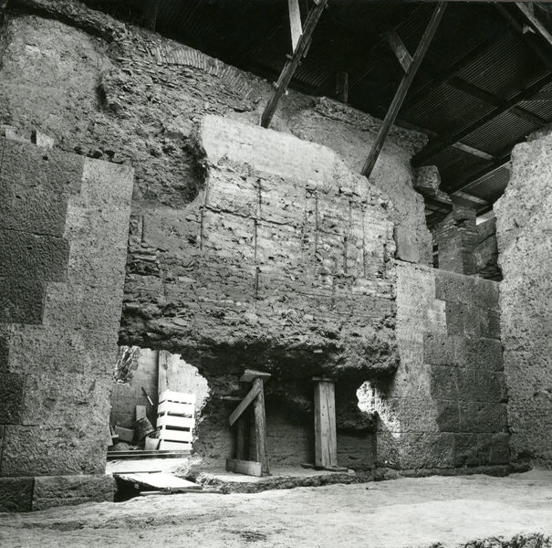 C002186 - monumento - Colosseo, veduta del prospetto settentrionale, dopo la nevicata del febbraio 1986; neg. serie L, n. 280
