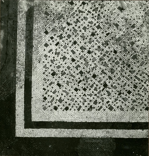 C002188 - monumento - Colosseo, veduta del prospetto settentrionale, dopo la nevicata del febbraio 1986; neg. serie L, n. 280
