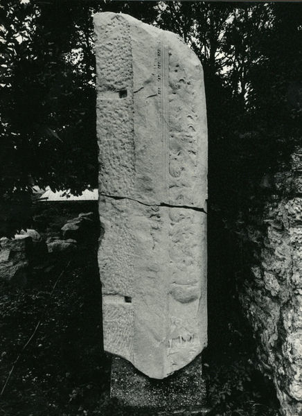 C002252 - restauro - Colosseo, settore sud, primo ordine, documentazione dello stato di incuria, 1985; neg. serie L, n. 300