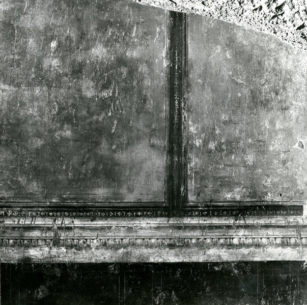 C001937 - reperto - Colosseo, frammento di statua di marmo, foto del 26/06/1986; neg. serie L, n. 548