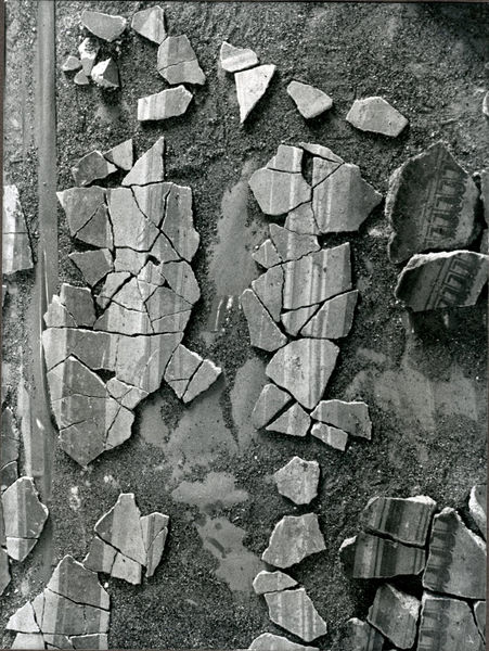 C002089 - reperto - Colosseo, frammento di bassorilievo in marmo (foto 07/03/1987); neg. serie L, n. 928