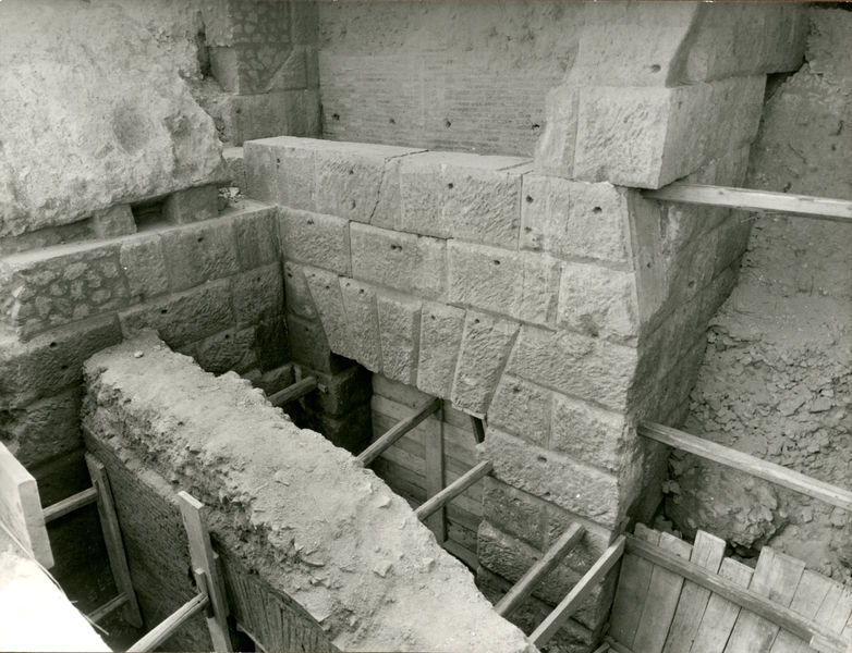 C002394 - monumento - Colosseo, ipogei, settore nord, particolare della muratura di alcuni corridoi; neg. serie L, n. A 119