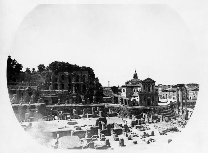 016540 - monumento - Foro Romano, Chiesa di S. Maria Liberatrice (ex) e zona circostante, veduta alla fine del sec. XIX