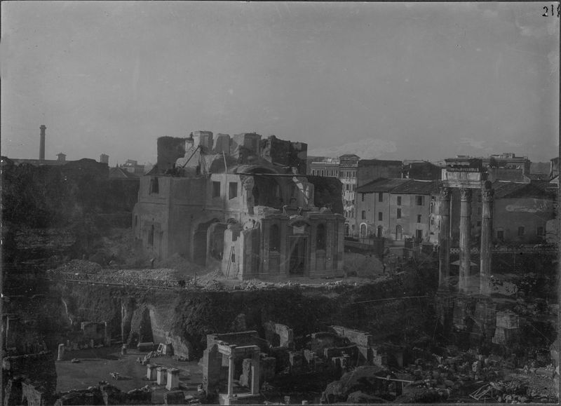 016553 - monumento - Foro Romano, Chiesa di S. Maria Liberatrice (ex), veduta durante la demolizione; neg. serie F, n. 216