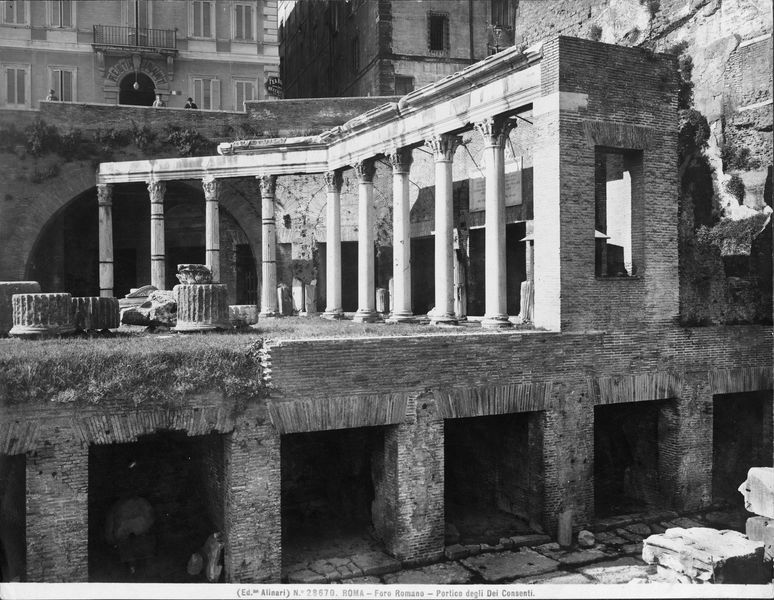 015906 - monumento - Foro Romano, Portico degli Dei Consenti, veduta prima dei restauri; FILM n. 1492