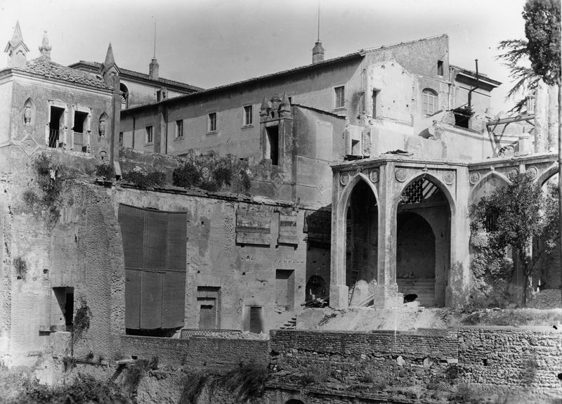 022608 - monumento - Palatino, Domus Augustana, Villa Mills, particolare della porzione sinistra della facciata meridionale; negativo serie E, n. 648-642