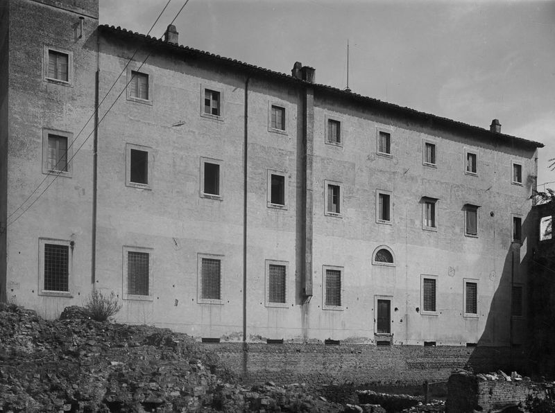 022571 - monumento - Palatino, Domus Augustana, Villa Mills, ex Convento della Visitazione, lato Sud; ne. serie E, n. 2266. Inv. n. 2983