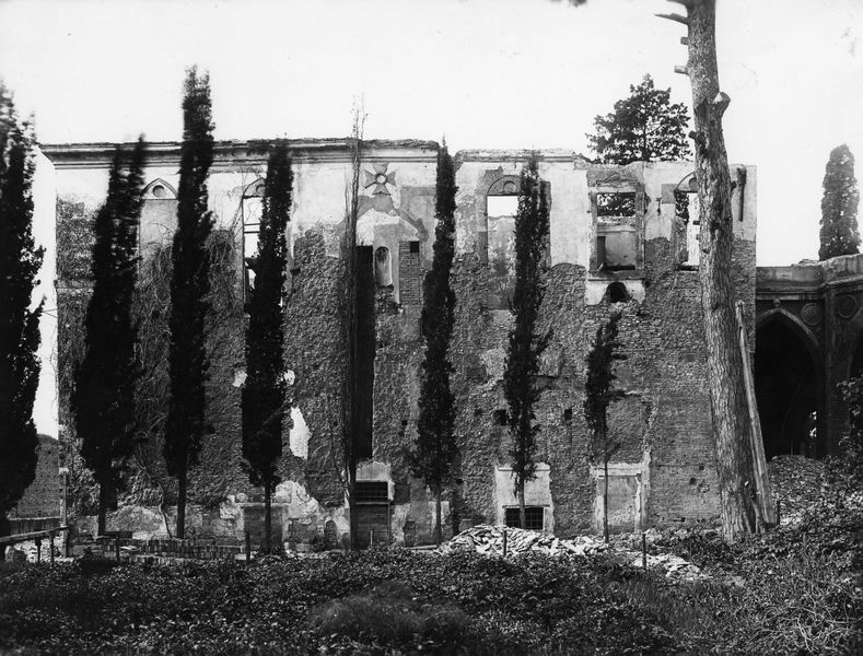 022635 - monumento - Palatino, Domus Augustana, Villa Mills, facciata settentrionale, l'estremitÃ  verso lo Stadio di Domiziano, durante la demolizione; neg. serie E, n. 661 (o neg. serie F, n. 1596)