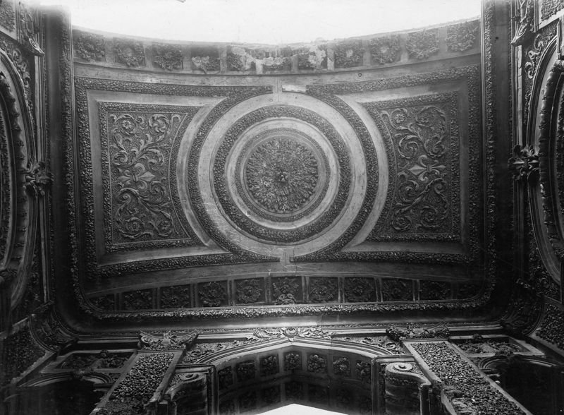 022655 - monumento - Palatino, Domus Augustana, Villa Mills, facciata settentrionale, il portichetto barocco, particolare della volta (giugno 1931); neg. serie E, n. 684-685. Inv. n. 1369-1370