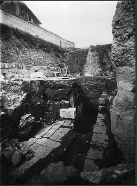 012714 - scavo archeologico - Foro Romano, Cloaca Massima, il braccio sotto la Basilica Emilia, il tratto meridionale; neg. serie E, n. 423. Inv. n. 1108