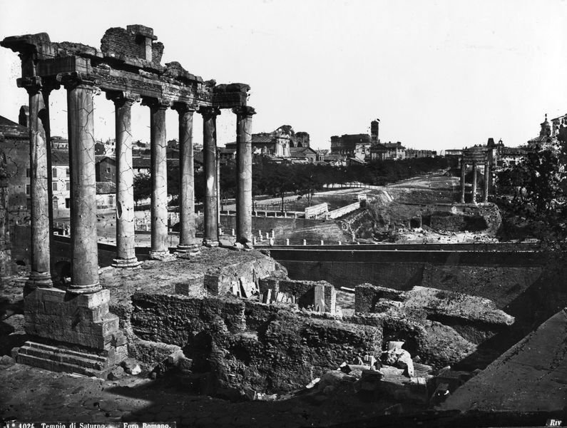 017048 - monumento - Foro Romano, Tempio di Saturno, veduta dal Tabularium, ripresa del 1870 circa; neg. serie 21x27, n. 50. Inv. n. 7627