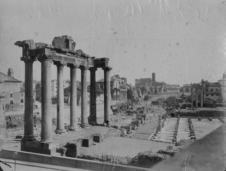 017058 - monumento - Foro Romano, Tempio di Saturno, veduta dal Tabularium, dopo il 1880; senza negativo