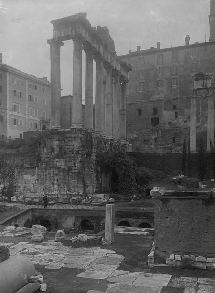 020027 - monumento - Foro Romano, Tempio di Saturno, veduta dal Foro Romano; senza negativo