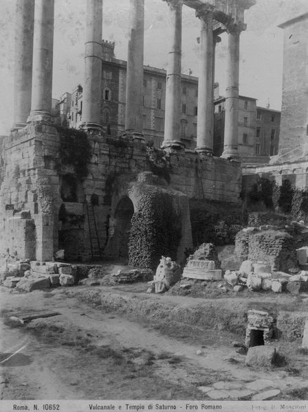 020036 - monumento - Foro Romano, Tempio di Saturno, basamento, il fronte sul Clivo Palatino; senza negativo