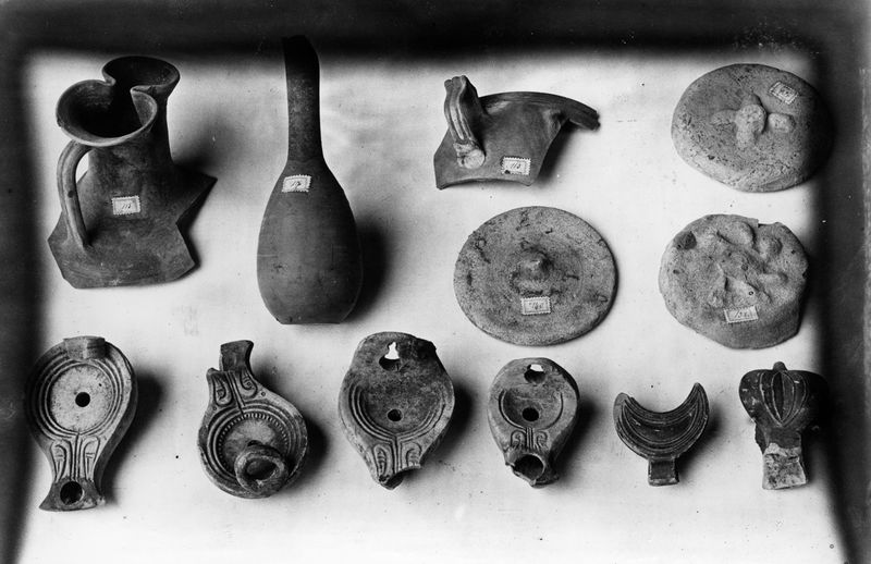 015402 - reperto - Foro Romano, Gallerie Ipogee, lucerne e frammenti in terracotta; neg. serie E, n. 286. Inv. n. 972