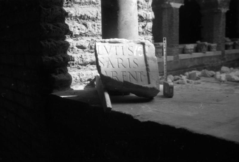 1-00045/ 08876/ 16813 - Roma - Luogo non identificato